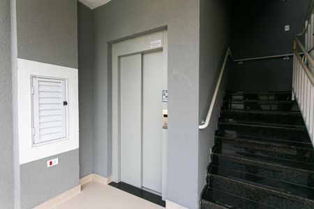 Apartamento para alugar com 36m², 2 quartos e sem vaga Apartamento para alugar com 36m², 2 quartos e sem vagaÁrea Comum - Elevador