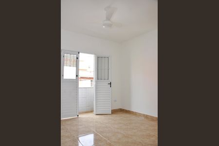 Quarto 1 de casa para alugar com 2 quartos, 55m² em Vila Rica, São Paulo