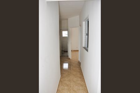 Corredor de casa para alugar com 2 quartos, 55m² em Vila Rica, São Paulo