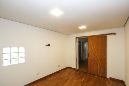 Casa à venda com 200m², 3 quartos e 1 vagaSuíte 1