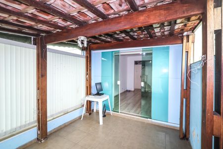 Casa à venda com 200m², 3 quartos e 1 vagaVaranda