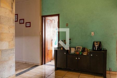 Casa à venda com 360m², 8 quartos e 1 vaga Casa à venda com 360m², 8 quartos e 1 vagaSala