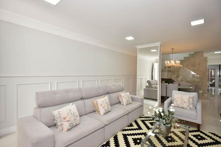 Casa à venda com 280m², 3 quartos e 4 vagasSala