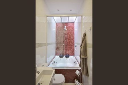 Casa à venda com 280m², 3 quartos e 4 vagasBanheiro da Suíte 3