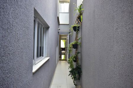 Casa à venda com 280m², 3 quartos e 4 vagasCorredor Externo