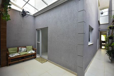 Casa à venda com 280m², 3 quartos e 4 vagasChurrasqueira