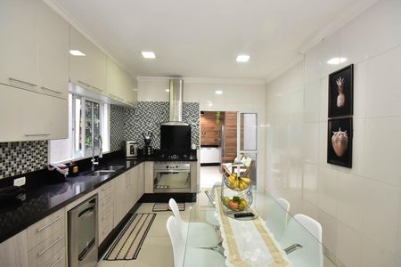 Casa à venda com 280m², 3 quartos e 4 vagasCozinha