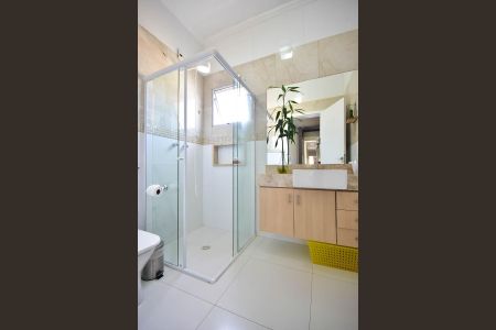 Casa à venda com 280m², 3 quartos e 4 vagasBanheiro Suíte 1