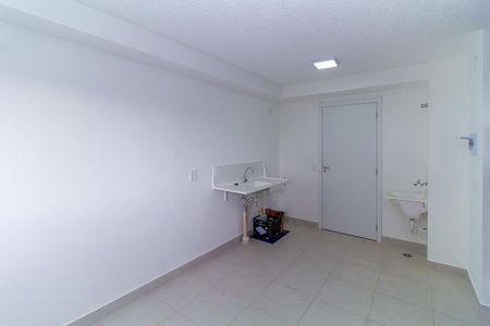 Apartamento para alugar com 32m², 2 quartos e sem vaga Apartamento para alugar com 32m², 2 quartos e sem vagaSala
