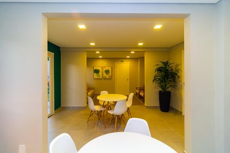 Apartamento para alugar com 32m², 2 quartos e sem vaga Apartamento para alugar com 32m², 2 quartos e sem vagaÁrea comum - Salão de festas