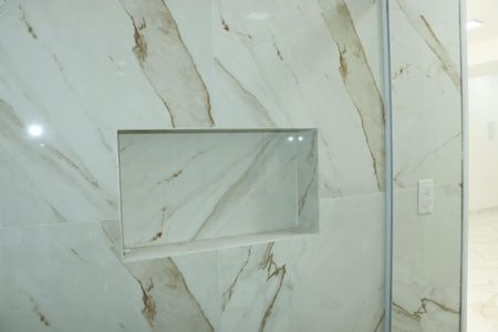 Casa de condomínio para alugar com 206m², 3 quartos e 4 vagasBanheiro da Suíte 