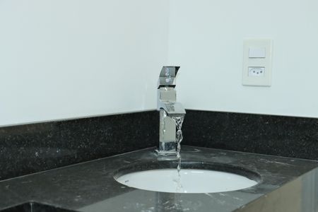 Casa de condomínio para alugar com 206m², 3 quartos e 4 vagasBanheiro Social 1