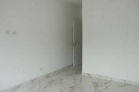 Casa de condomínio para alugar com 206m², 3 quartos e 4 vagasSuíte