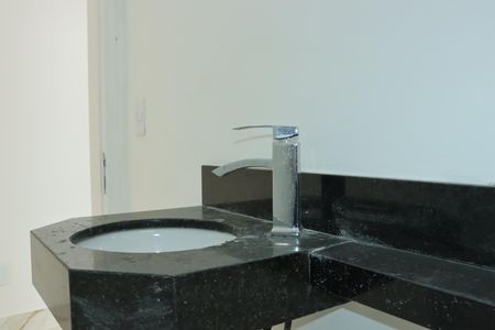 Casa de condomínio para alugar com 206m², 3 quartos e 4 vagasLavabo