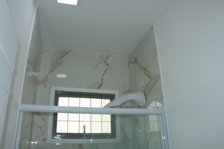 Casa de condomínio para alugar com 206m², 3 quartos e 4 vagasBanheiro Social 1