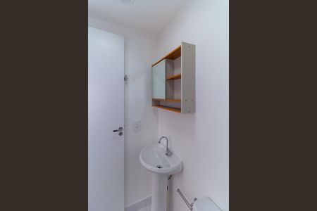 Apartamento para alugar com 32m², 2 quartos e sem vaga Apartamento para alugar com 32m², 2 quartos e sem vagaBanheiro