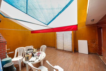 Casa à venda com 180m², 3 quartos e 2 vagasÁrea gourmet