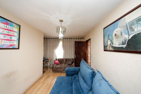 Casa à venda com 180m², 3 quartos e 2 vagasSala