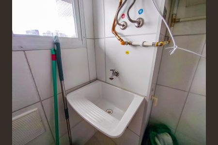 Apartamento à venda com 44m², 2 quartos e sem vaga Apartamento à venda com 44m², 2 quartos e sem vagaCozinha e Área de Serviço