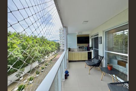 Apartamento à venda com 91m², 3 quartos e 2 vagasVaranda