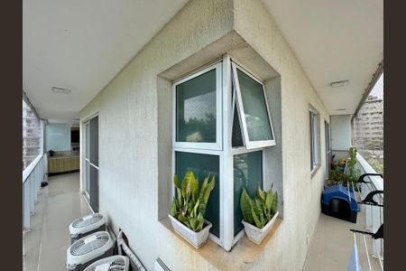 Apartamento à venda com 91m², 3 quartos e 2 vagasVaranda