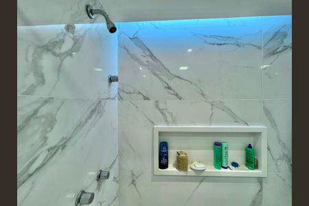 Apartamento à venda com 91m², 3 quartos e 2 vagasSuíte - Banheiro