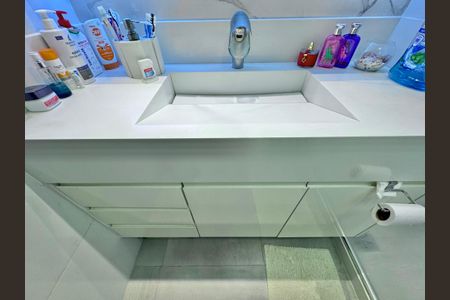 Apartamento à venda com 91m², 3 quartos e 2 vagasSuíte - Banheiro