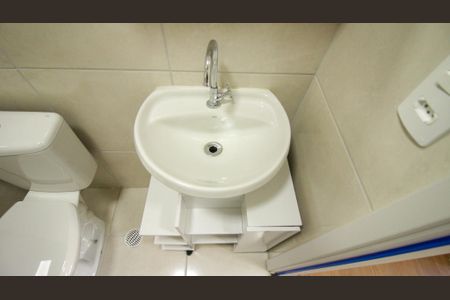 Apartamento para alugar com 42m², 2 quartos e sem vaga Apartamento para alugar com 42m², 2 quartos e sem vagaBanheiro