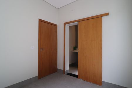 Casa de condomínio para alugar com 218m², 4 quartos e 2 vagas Suíte