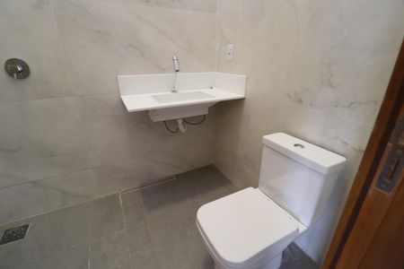 Casa de condomínio para alugar com 218m², 4 quartos e 2 vagasBanheiro Suíte 2