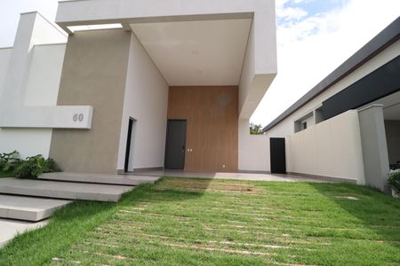 Casa de condomínio para alugar com 218m², 4 quartos e 2 vagasFachada
