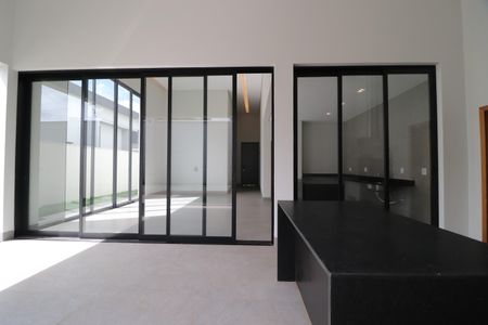 Casa de condomínio para alugar com 218m², 4 quartos e 2 vagasVaranda gourmet