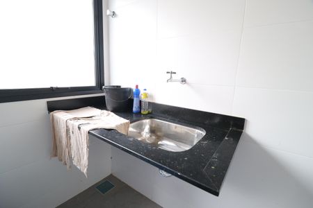 Casa de condomínio para alugar com 218m², 4 quartos e 2 vagasÁrea de Serviço