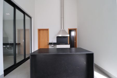 Casa de condomínio para alugar com 218m², 4 quartos e 2 vagasVaranda gourmet