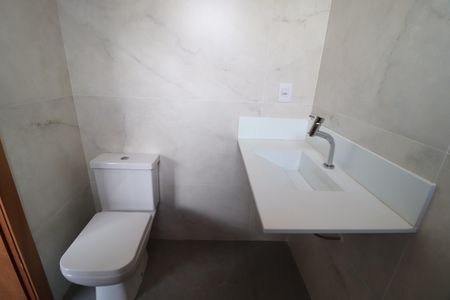 Casa de condomínio para alugar com 218m², 4 quartos e 2 vagasBanheiro  Suíte 3