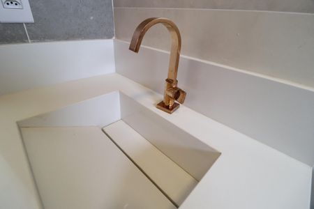 Casa de condomínio para alugar com 218m², 4 quartos e 2 vagasBanheiro de Serviço