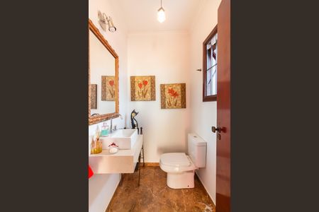 Casa à venda com 337m², 3 quartos e 6 vagas Casa à venda com 337m², 3 quartos e 6 vagasLavabo