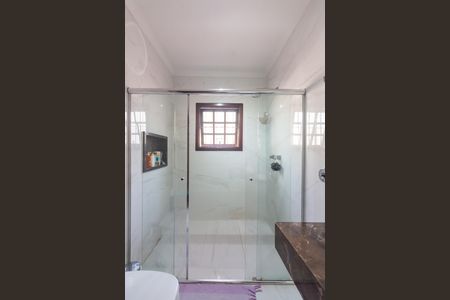 Casa à venda com 337m², 3 quartos e 6 vagas Casa à venda com 337m², 3 quartos e 6 vagasBanheiro 1