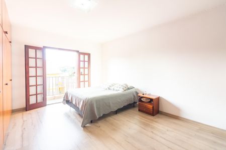 Casa à venda com 337m², 3 quartos e 6 vagas Casa à venda com 337m², 3 quartos e 6 vagasQuarto 1