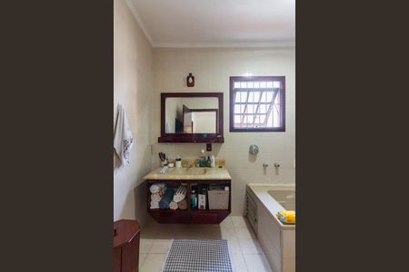 Casa à venda com 337m², 3 quartos e 6 vagas Casa à venda com 337m², 3 quartos e 6 vagasBanheiro 2