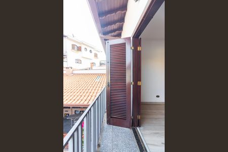 Casa à venda com 337m², 3 quartos e 6 vagas Casa à venda com 337m², 3 quartos e 6 vagasSacada