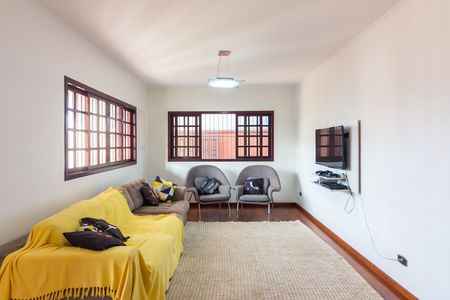 Casa à venda com 337m², 3 quartos e 6 vagas Casa à venda com 337m², 3 quartos e 6 vagasSala