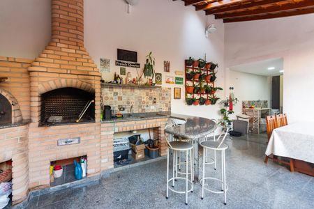 Casa à venda com 337m², 3 quartos e 6 vagas Casa à venda com 337m², 3 quartos e 6 vagasÁrea Gourmet