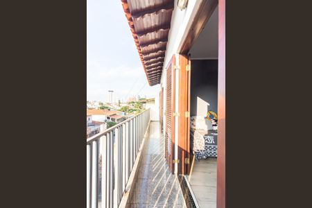 Casa à venda com 337m², 3 quartos e 6 vagas Casa à venda com 337m², 3 quartos e 6 vagasSacada