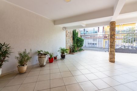 Casa à venda com 337m², 3 quartos e 6 vagas Casa à venda com 337m², 3 quartos e 6 vagasGaragem