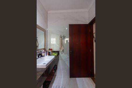 Casa à venda com 337m², 3 quartos e 6 vagas Casa à venda com 337m², 3 quartos e 6 vagasBanheiro 1