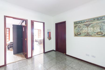 Casa à venda com 337m², 3 quartos e 6 vagas Casa à venda com 337m², 3 quartos e 6 vagasHall Quartos