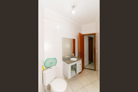 Casa à venda com 72m², 2 quartos e 2 vagas Casa à venda com 72m², 2 quartos e 2 vagasBanheiro