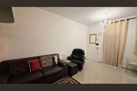 Apartamento para alugar com 72m², 2 quartos e 1 vagaSala