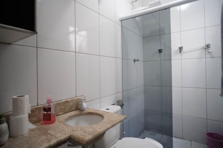 Casa à venda com 170m², 3 quartos e 2 vagasBanheiro Suíte 